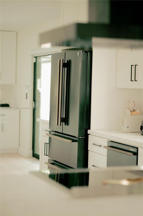 For Rent: $7,200 (3 beds, 2 baths, 1697 Square Feet)