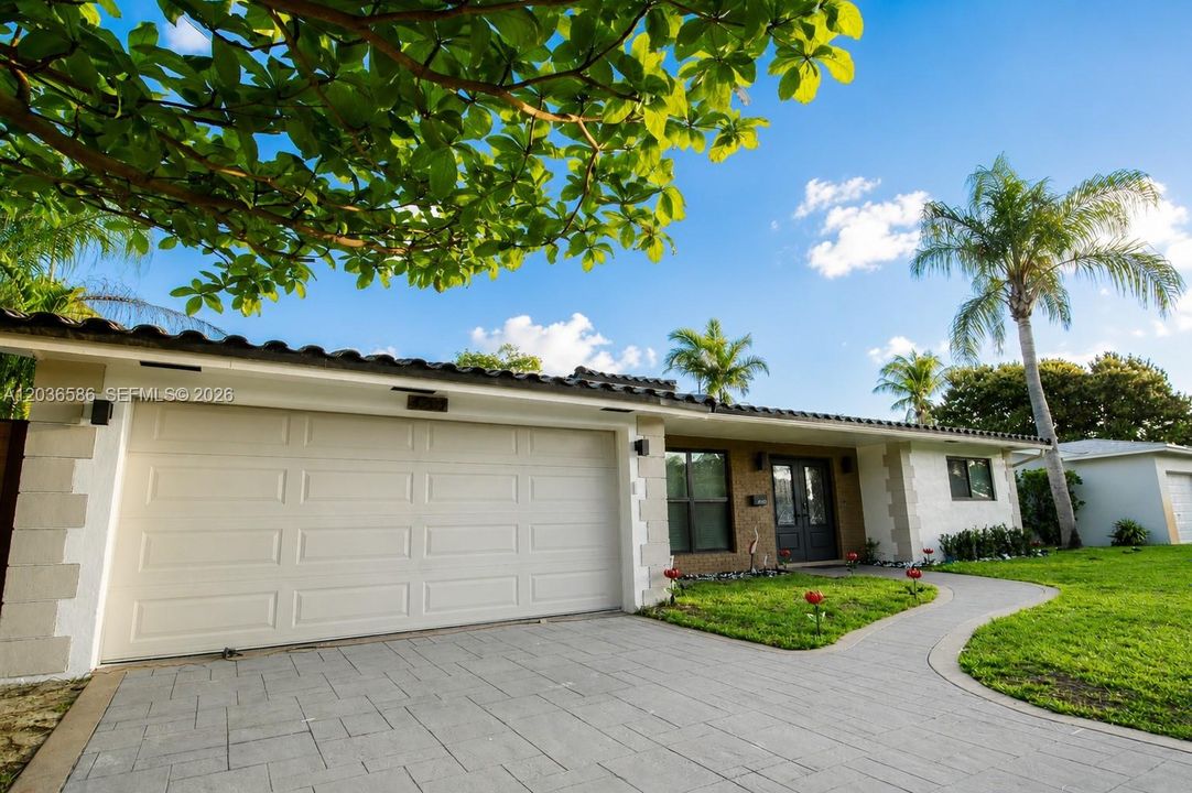 For Rent: $7,200 (3 beds, 2 baths, 1697 Square Feet)