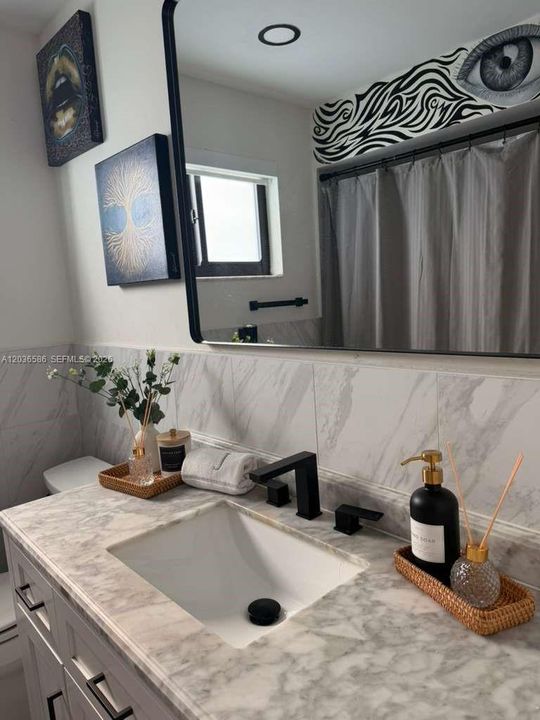 For Rent: $7,200 (3 beds, 2 baths, 1697 Square Feet)