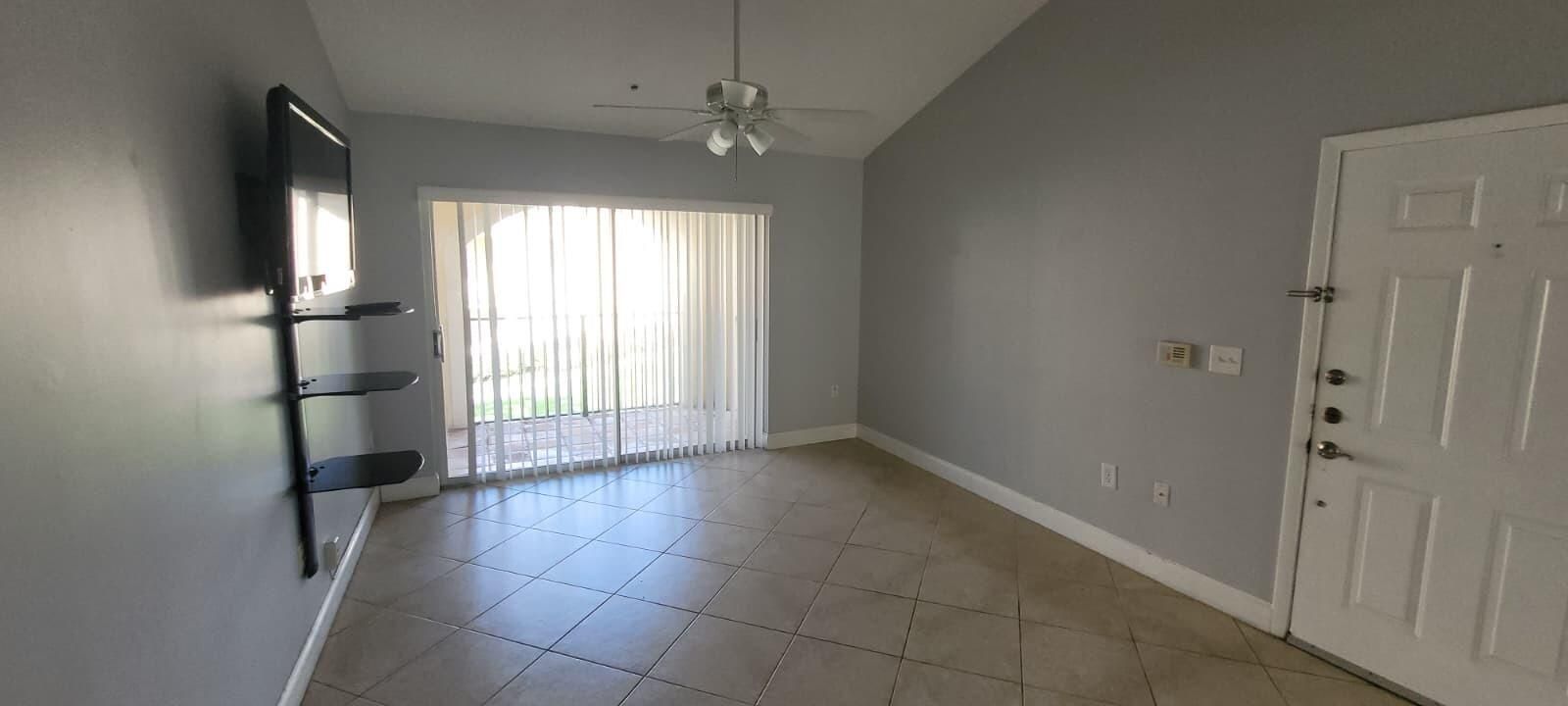 Living room pic 2