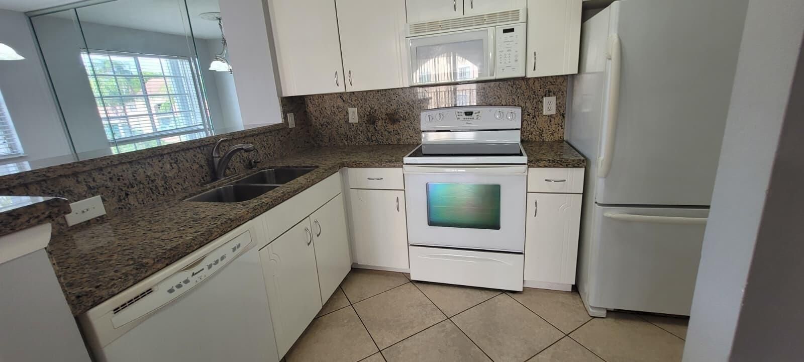 Kitchen pic 2