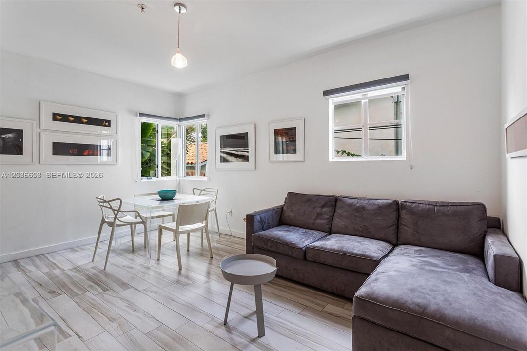For Rent: $2,250 (1 beds, 1 baths, 482 Square Feet)