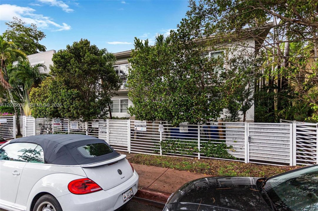 For Rent: $2,250 (1 beds, 1 baths, 482 Square Feet)
