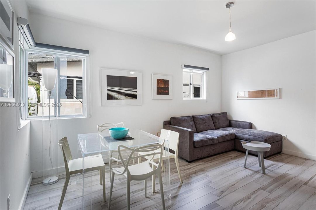 For Rent: $2,250 (1 beds, 1 baths, 482 Square Feet)