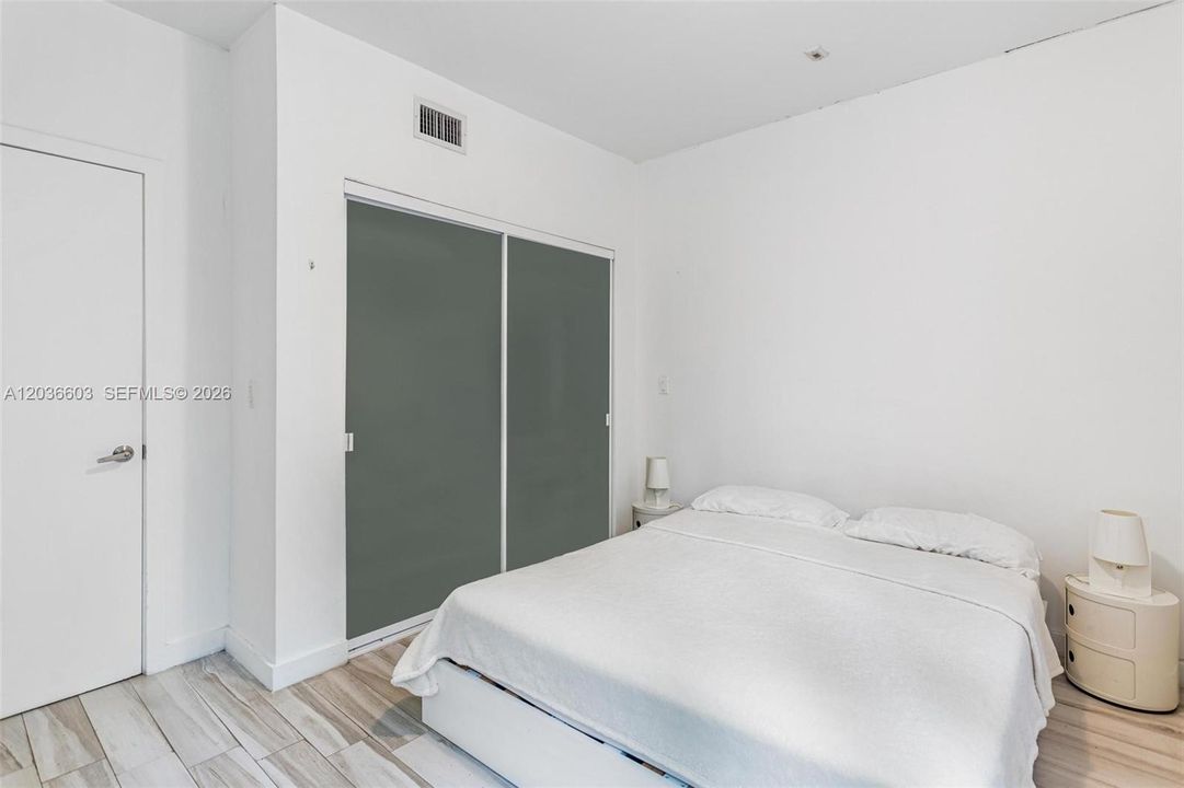 For Rent: $2,250 (1 beds, 1 baths, 482 Square Feet)