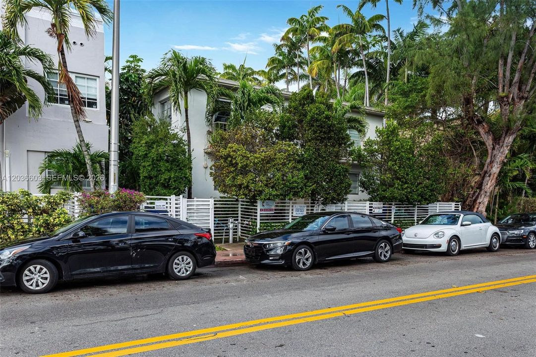 For Rent: $2,250 (1 beds, 1 baths, 482 Square Feet)