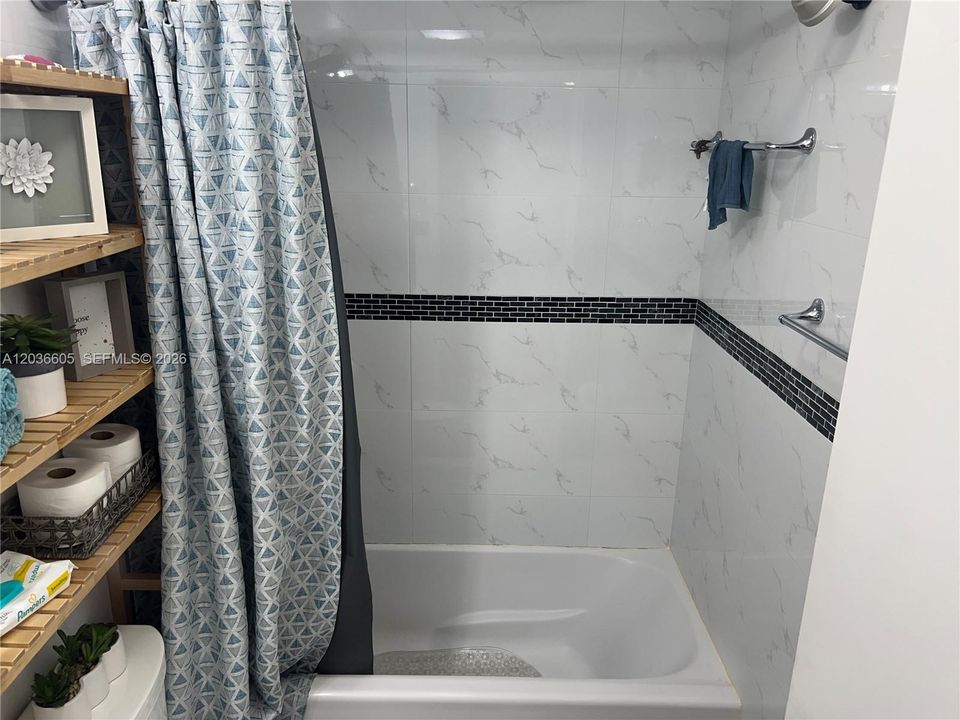 В аренду: $2,700 (3 спален, 2 ванн, 1000 Квадратных фут)
