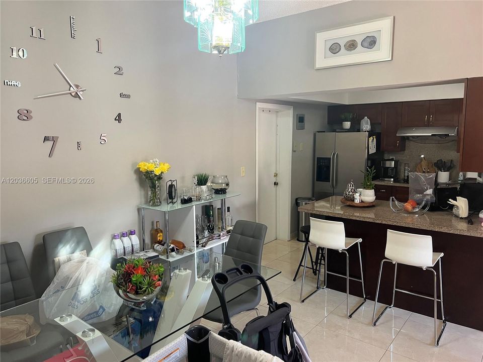 В аренду: $2,700 (3 спален, 2 ванн, 1000 Квадратных фут)