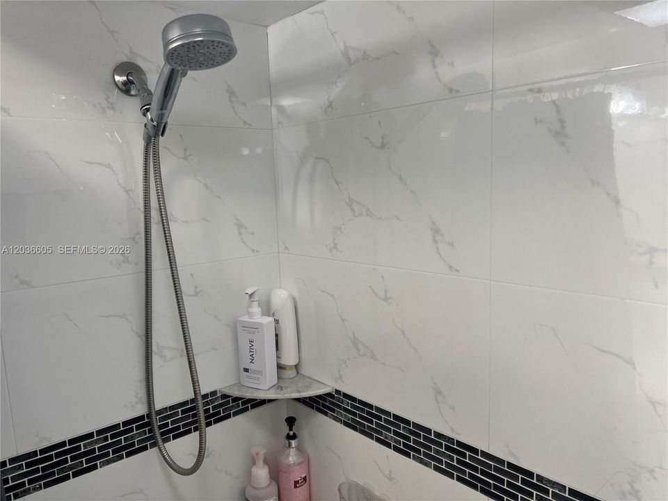 В аренду: $2,700 (3 спален, 2 ванн, 1000 Квадратных фут)