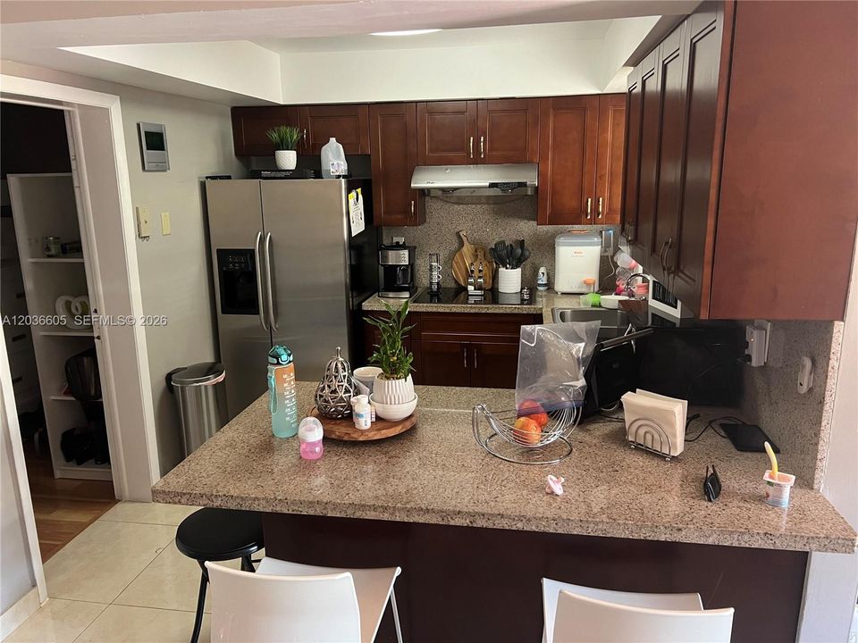 В аренду: $2,700 (3 спален, 2 ванн, 1000 Квадратных фут)