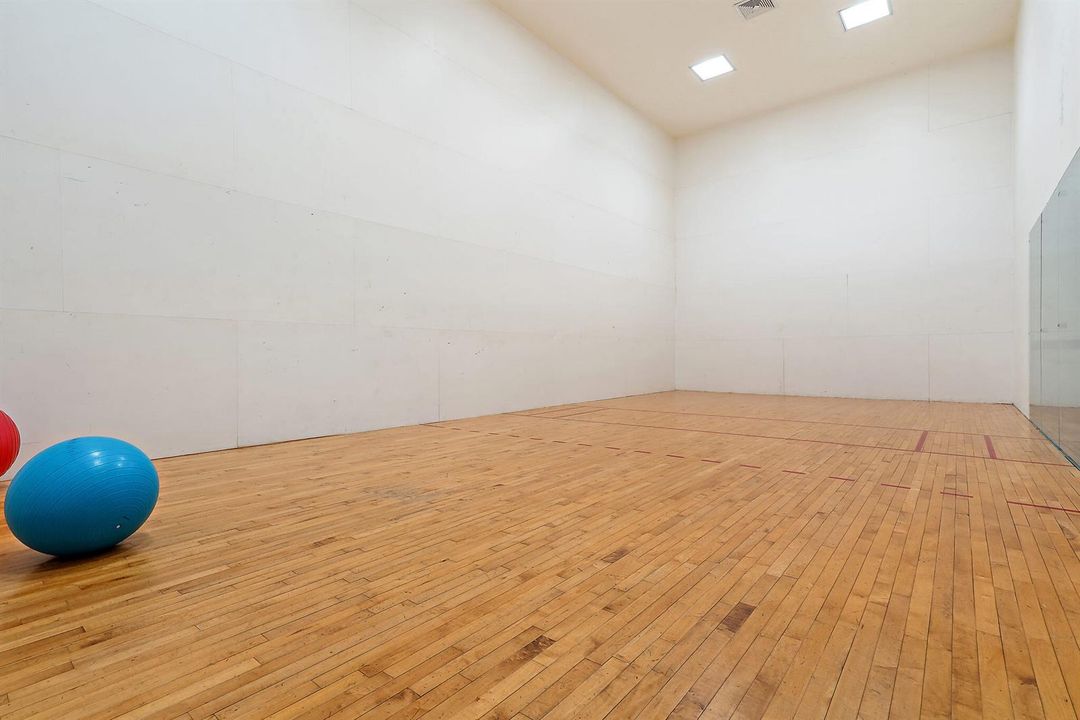 San Matera Racquet Ball Court
