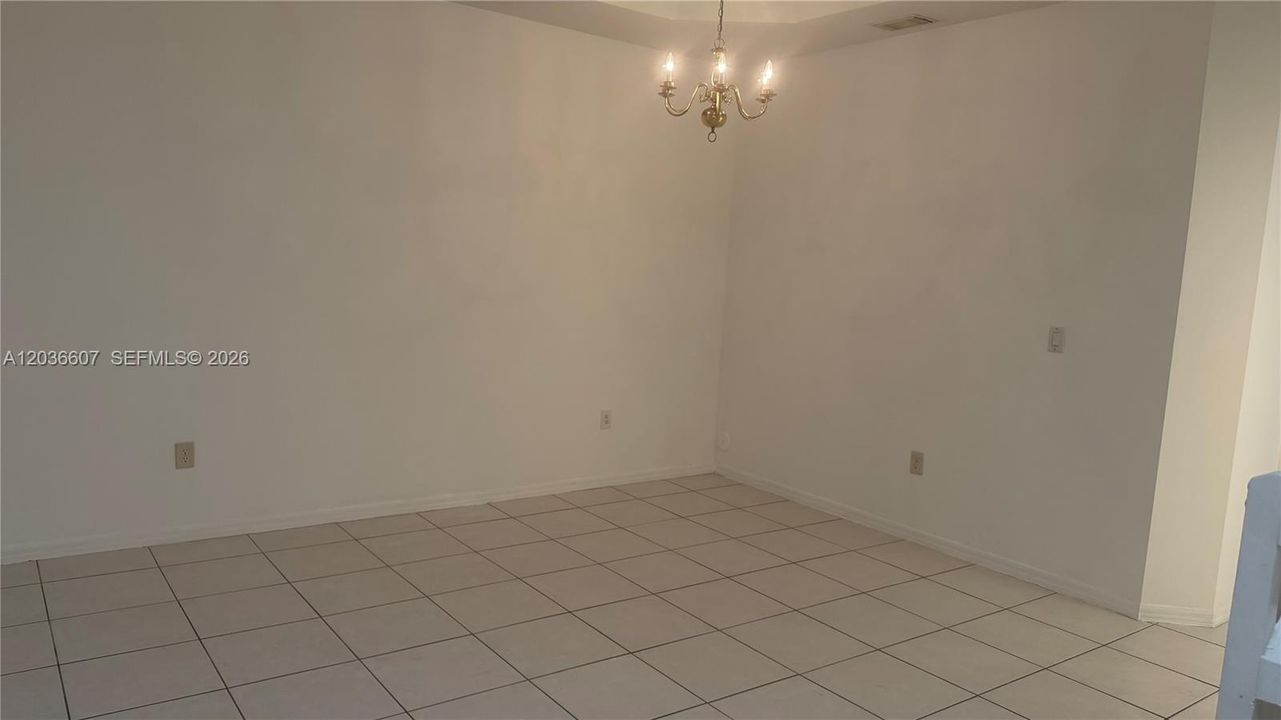 В аренду: $3,200 (3 спален, 2 ванн, 1400 Квадратных фут)