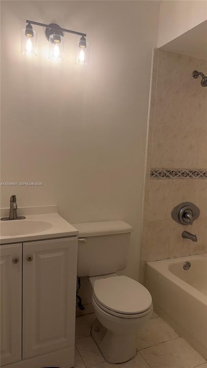 В аренду: $3,200 (3 спален, 2 ванн, 1400 Квадратных фут)