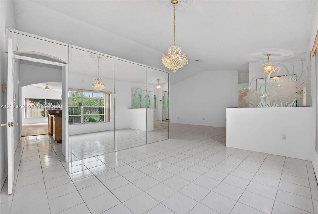 Dining Room Pic 2