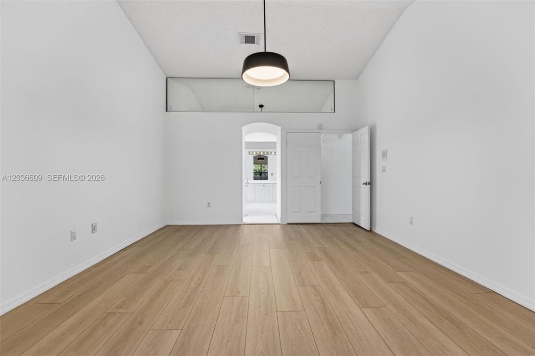 Master Bedroom Pic 3