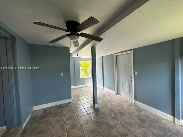 For Rent: $1,100 (1 beds, 1 baths, 1056 Square Feet)
