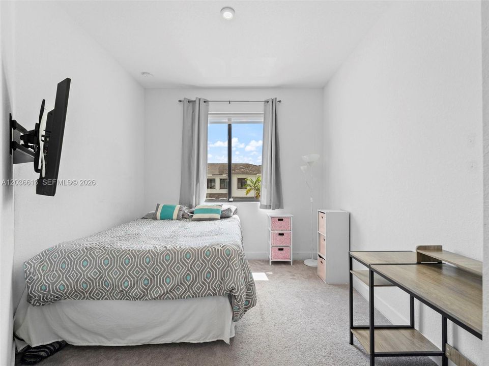 For Rent: $2,800 (3 beds, 2 baths, 0 Square Feet)