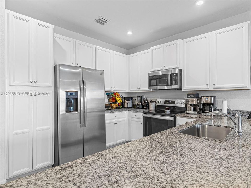 For Rent: $2,800 (3 beds, 2 baths, 0 Square Feet)