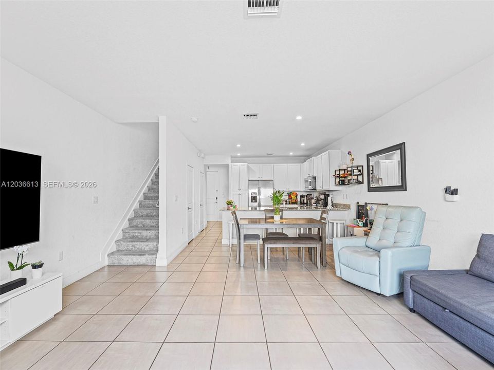 For Rent: $2,800 (3 beds, 2 baths, 0 Square Feet)