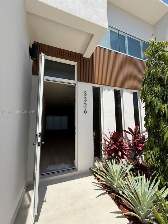 En Renta: $18,000 (5 camas, 4 baños, 3114 Pies cuadrados)
