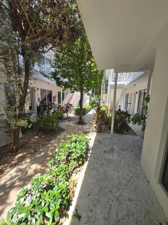 For Rent: $1,950 (1 beds, 1 baths, 436 Square Feet)