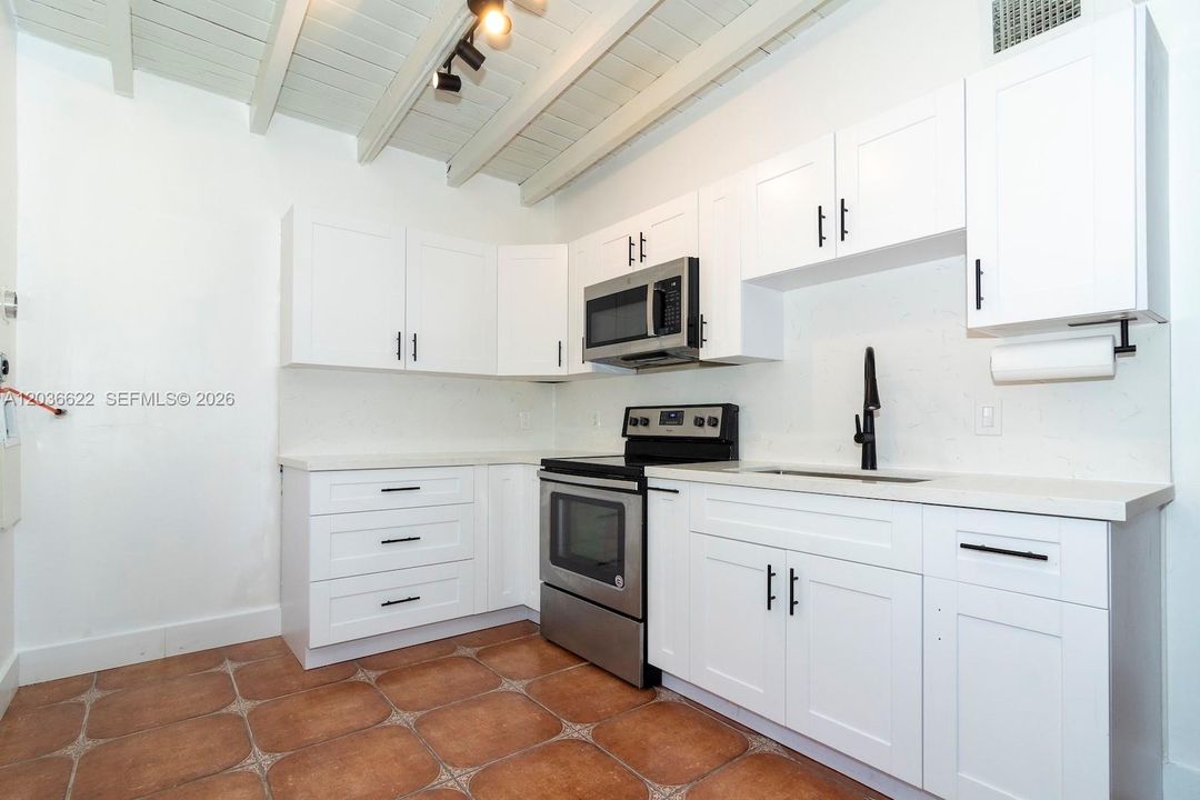 В аренду: $2,350 (2 спален, 1 ванн, 2135 Квадратных фут)