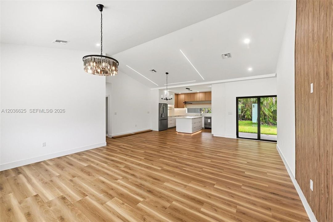 For Sale: $719,000 (4 beds, 3 baths, 1444 Square Feet)