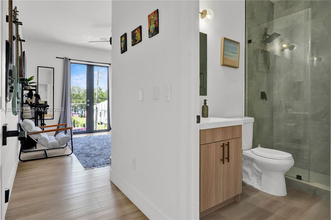 For Sale: $1,150,000 (3 beds, 3 baths, 2185 Square Feet)