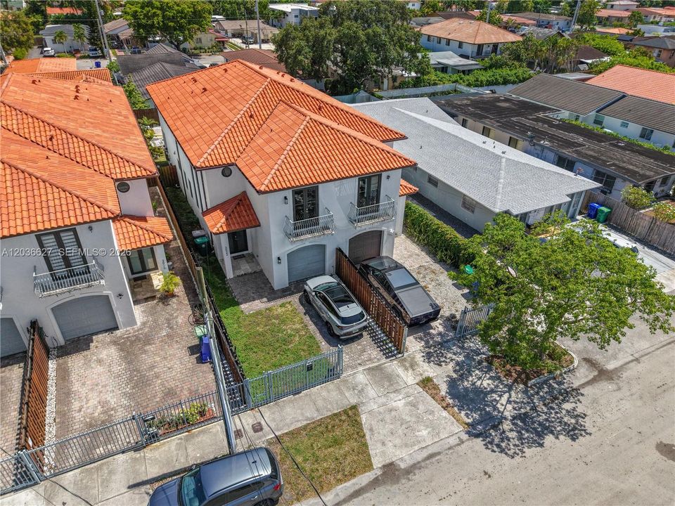 For Sale: $1,150,000 (3 beds, 3 baths, 2185 Square Feet)