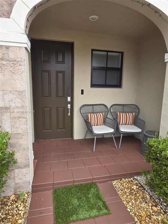 For Sale: $480,000 (3 beds, 2 baths, 1483 Square Feet)