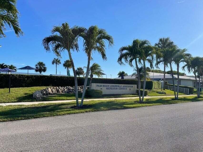 CLUBHOUSE 3