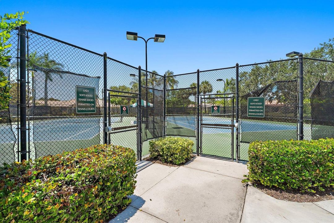 Community Tennis Courts (1)