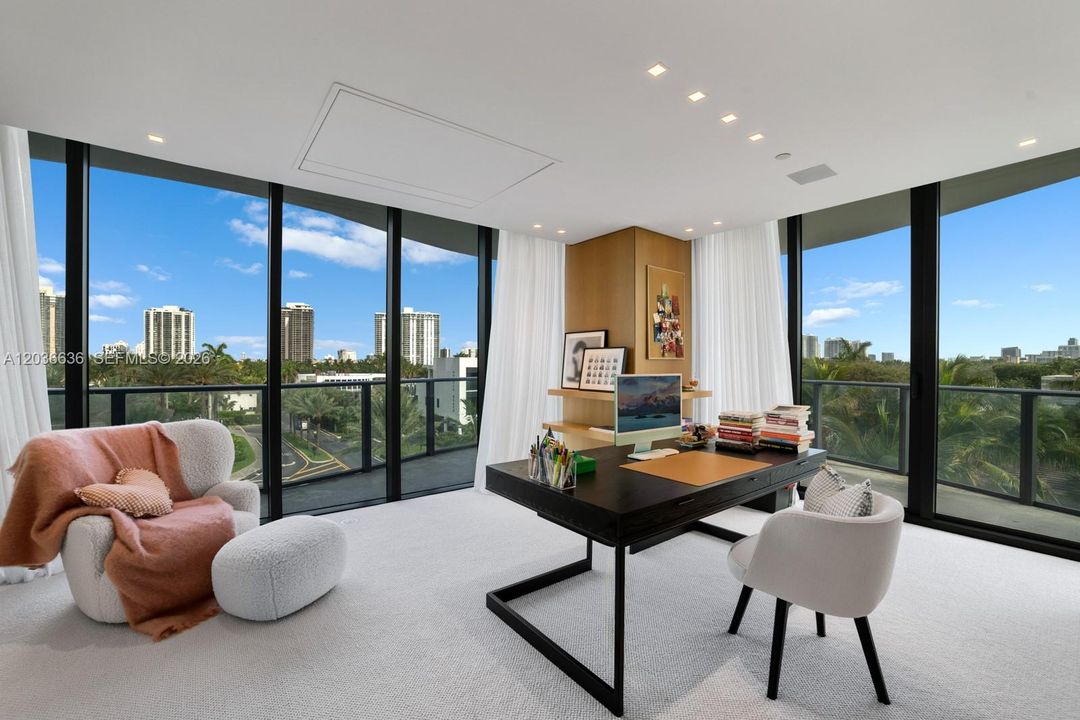 For Sale: $19,995,000 (6 beds, 7 baths, 10515 Square Feet)