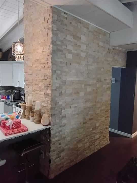 En Venta: $569,000 (3 camas, 2 baños, 1318 Pies cuadrados)