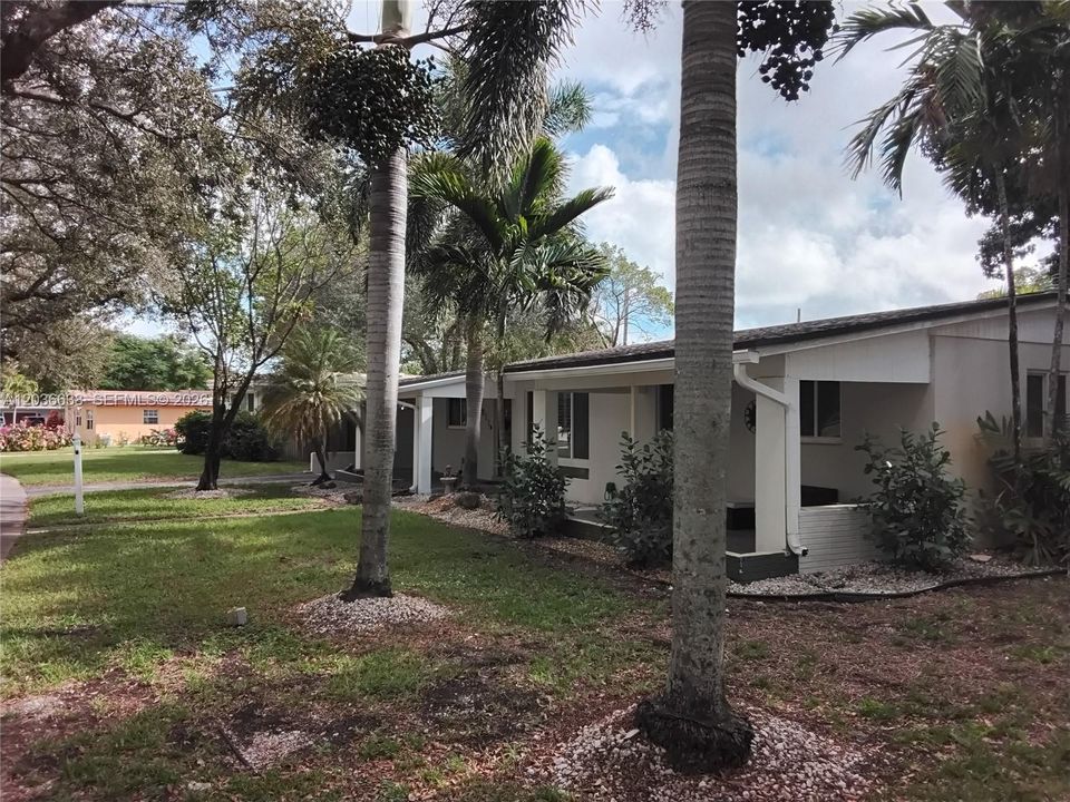 En Venta: $569,000 (3 camas, 2 baños, 1318 Pies cuadrados)