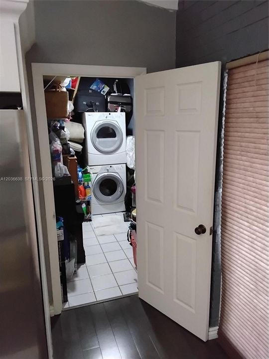 En Venta: $569,000 (3 camas, 2 baños, 1318 Pies cuadrados)