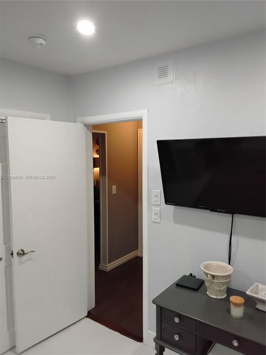 En Venta: $569,000 (3 camas, 2 baños, 1318 Pies cuadrados)