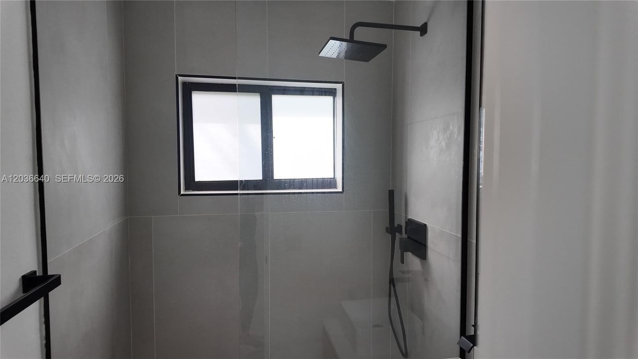 В аренду: $2,350 (1 спален, 1 ванн, 697 Квадратных фут)