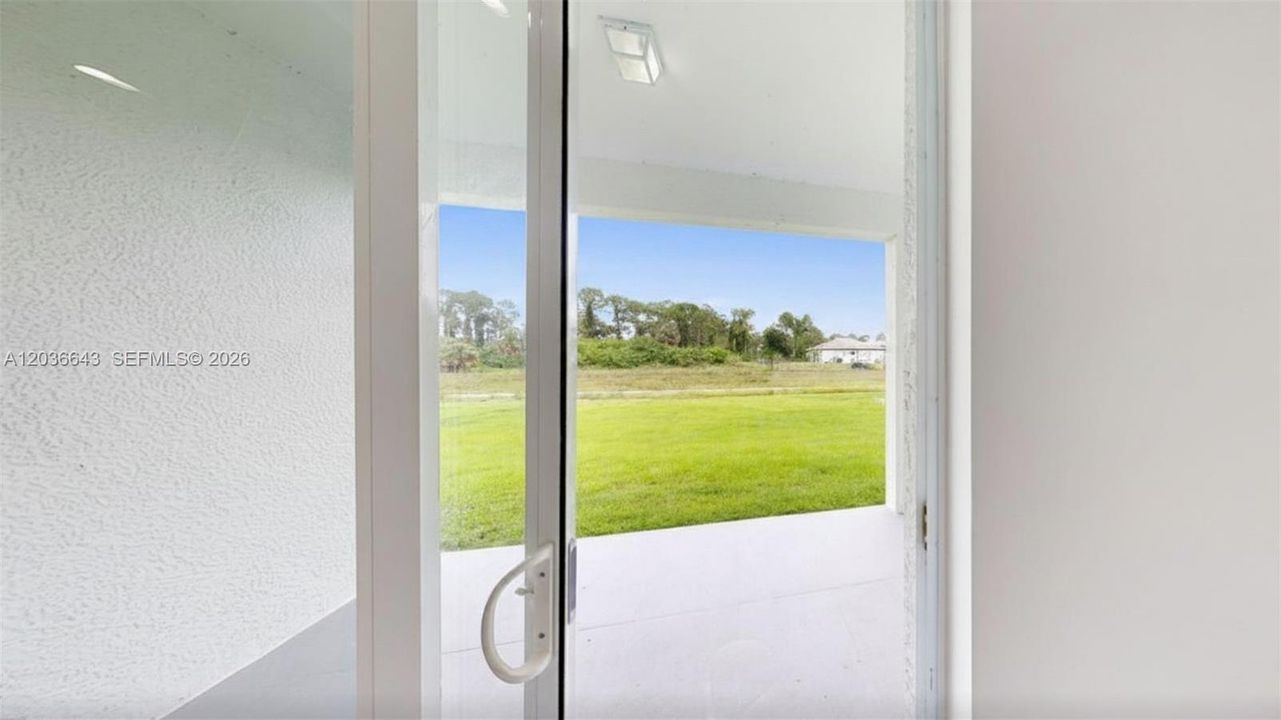 For Rent: $2,200 (3 beds, 2 baths, 1635 Square Feet)