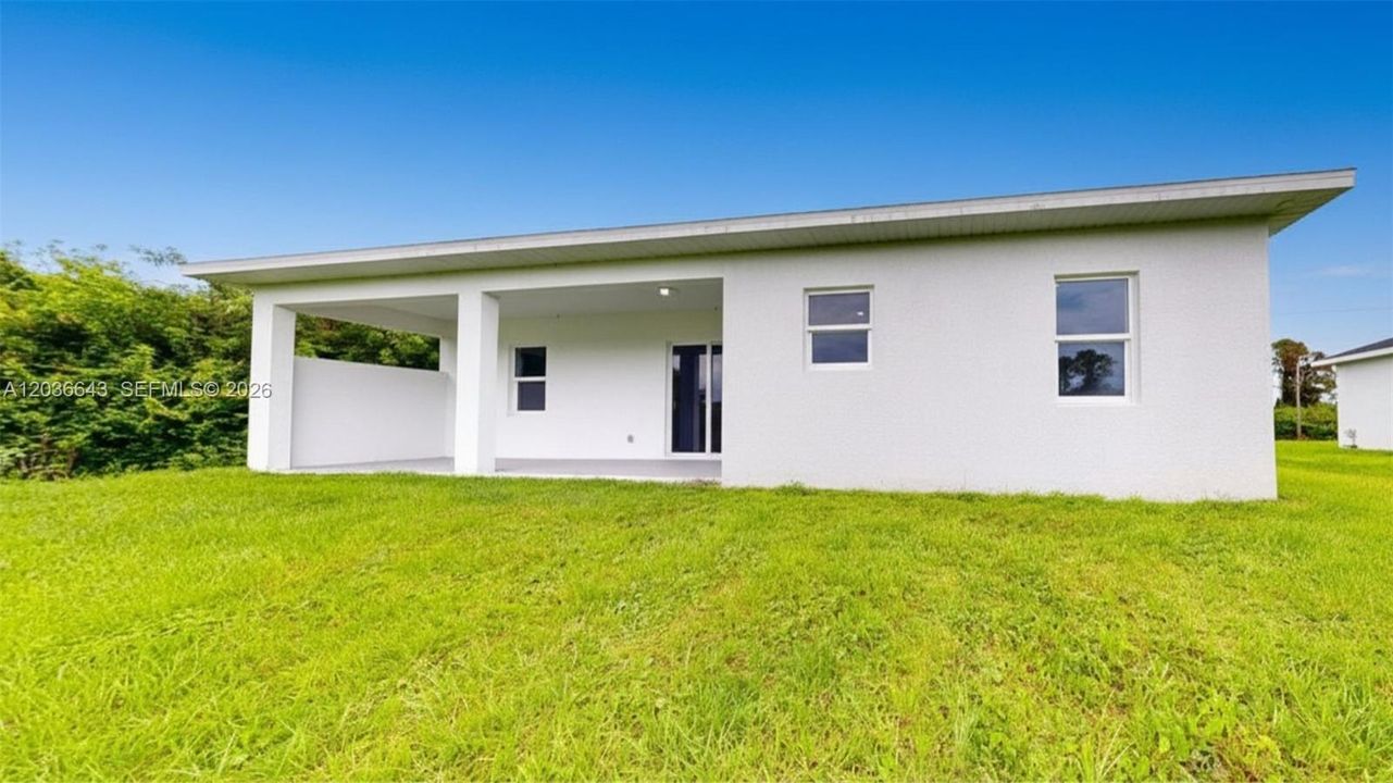 For Rent: $2,200 (3 beds, 2 baths, 1635 Square Feet)