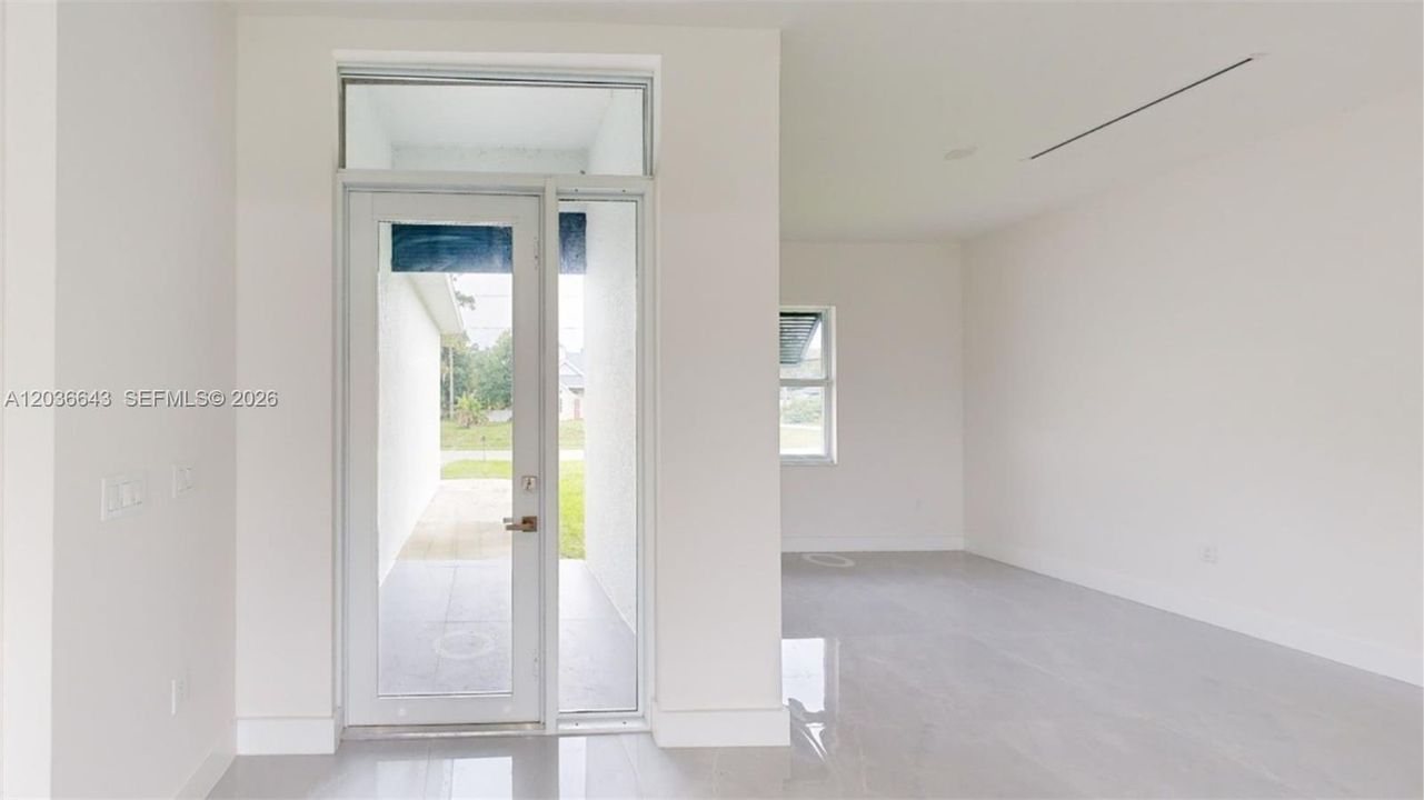 For Rent: $2,200 (3 beds, 2 baths, 1635 Square Feet)