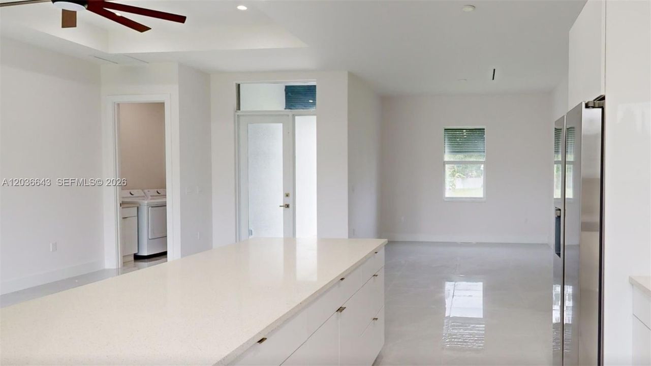For Rent: $2,200 (3 beds, 2 baths, 1635 Square Feet)