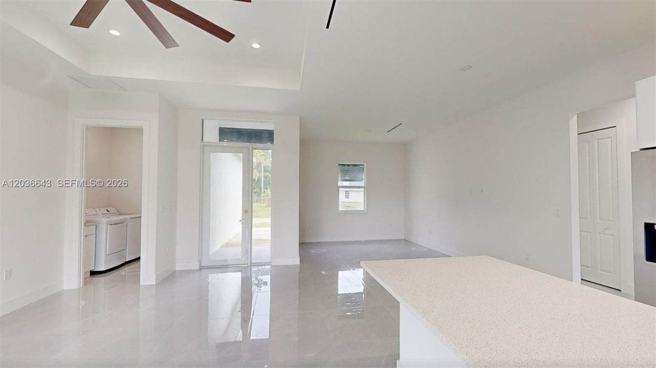 For Rent: $2,200 (3 beds, 2 baths, 1635 Square Feet)