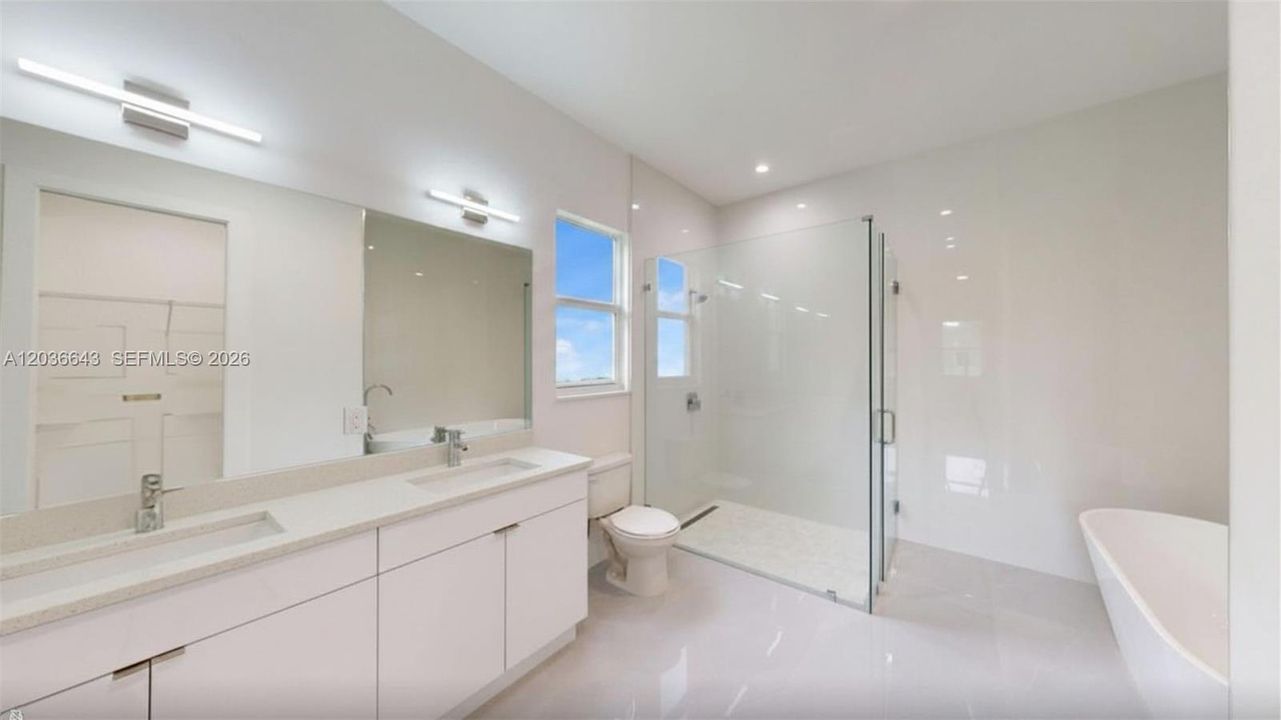For Rent: $2,200 (3 beds, 2 baths, 1635 Square Feet)