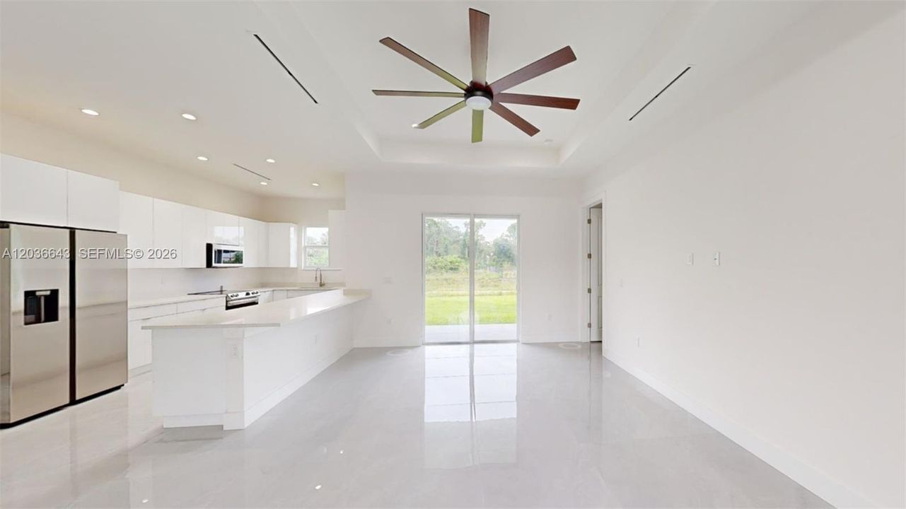 For Rent: $2,200 (3 beds, 2 baths, 1635 Square Feet)
