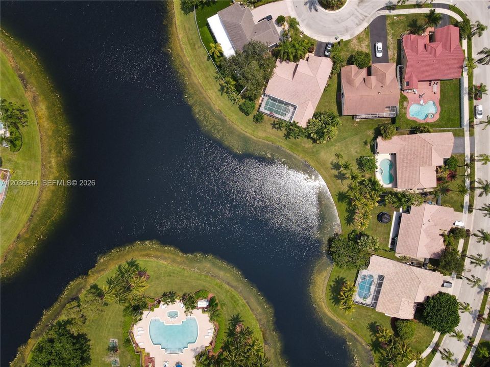 For Sale: $1,100,000 (4 beds, 3 baths, 2394 Square Feet)