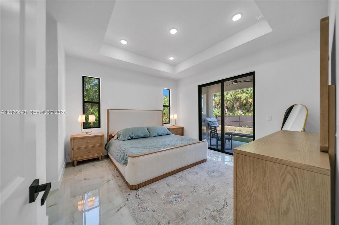 For Sale: $349,900 (3 beds, 2 baths, 1571 Square Feet)