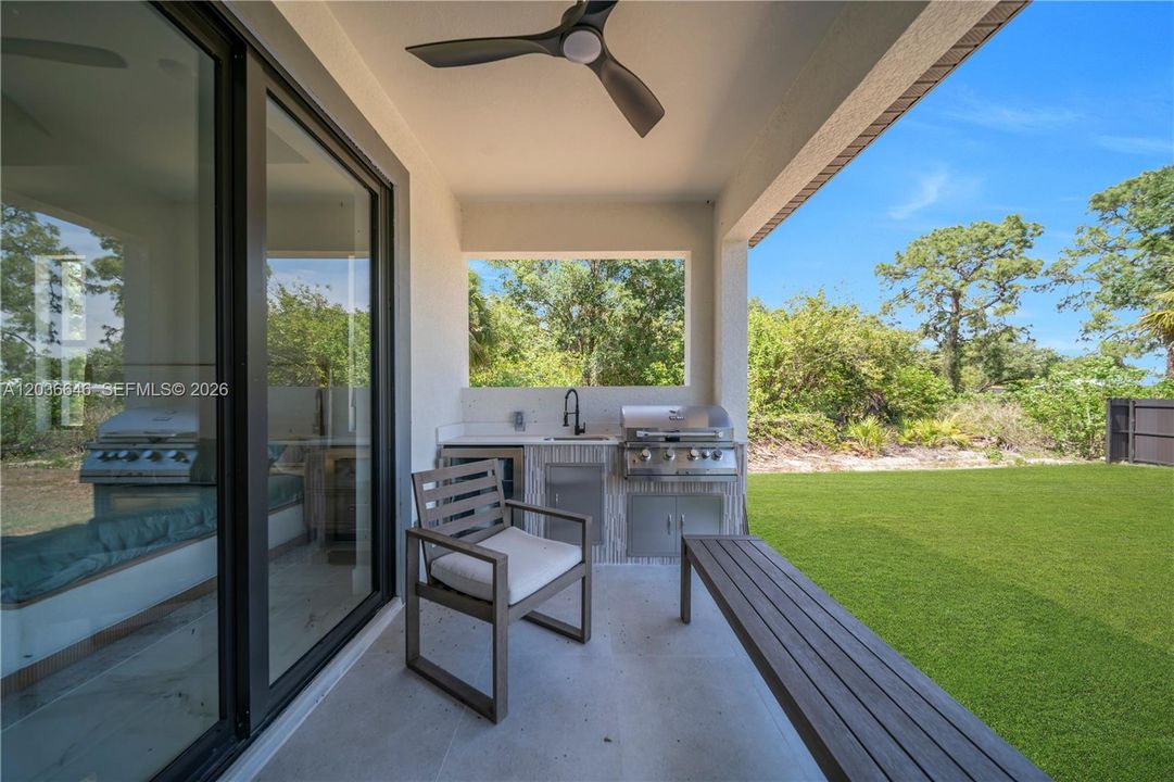 For Sale: $349,900 (3 beds, 2 baths, 1571 Square Feet)