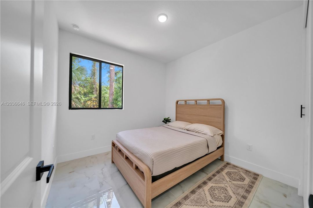 For Sale: $349,900 (3 beds, 2 baths, 1571 Square Feet)