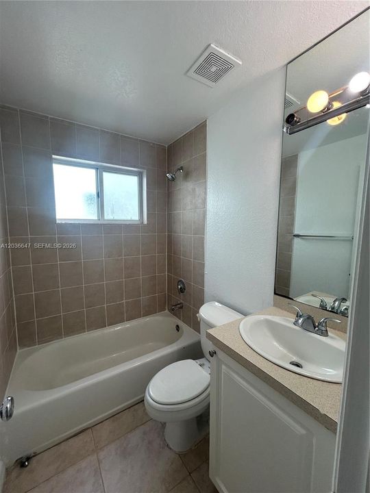 В аренду: $1,950 (1 спален, 1 ванн, 10243 Квадратных фут)